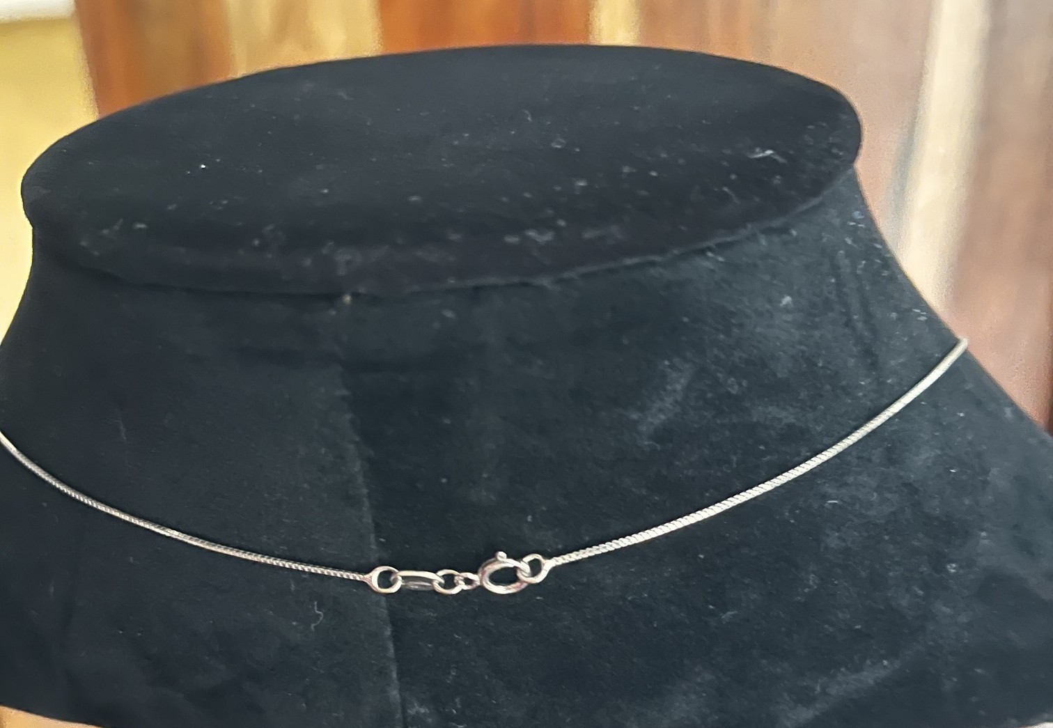 Sterling Silver 18″ Box Chain Necklace – 1 mm – Spring Ring Clasp – 925