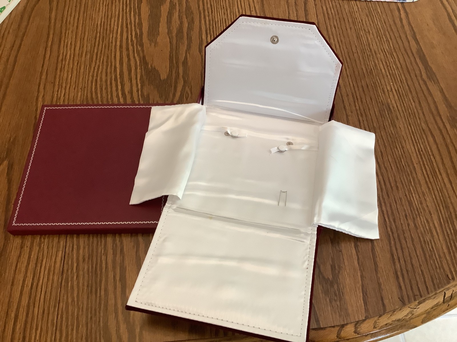 ORIGINAL HELZBERG NECKLACE CASE (EMPTY BOX) /LN!!