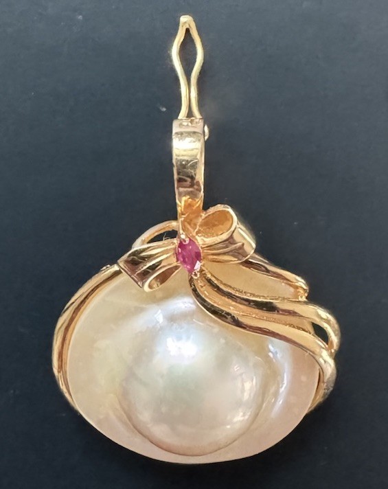 14k YG Blister Pearl, Bow, Ribbon and Ruby Enhancer Pendant 7.25 grams