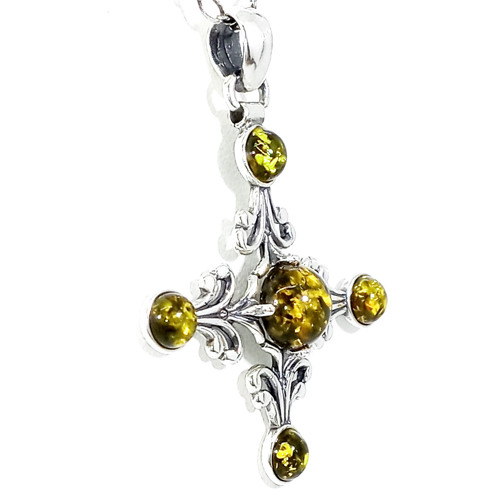 Vintage 925 Sterling Silver Antique Green Baltic Amber Quatrefoil Necklace