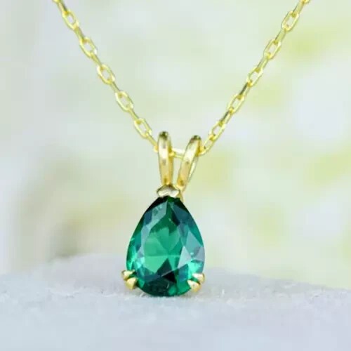 Women’s Lab Created 2.00Ct Pear Cut Green Emerald Pendant 14K Yellow Gold Plated