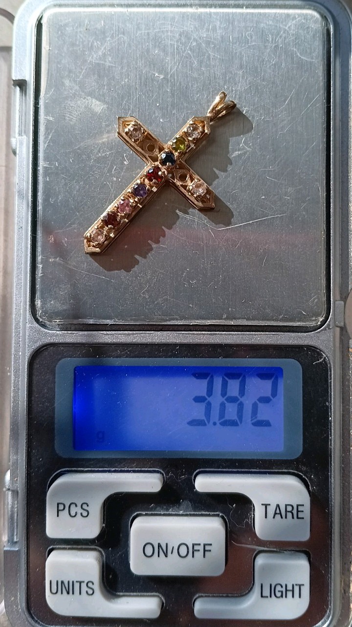 14k stone cross , not scrap