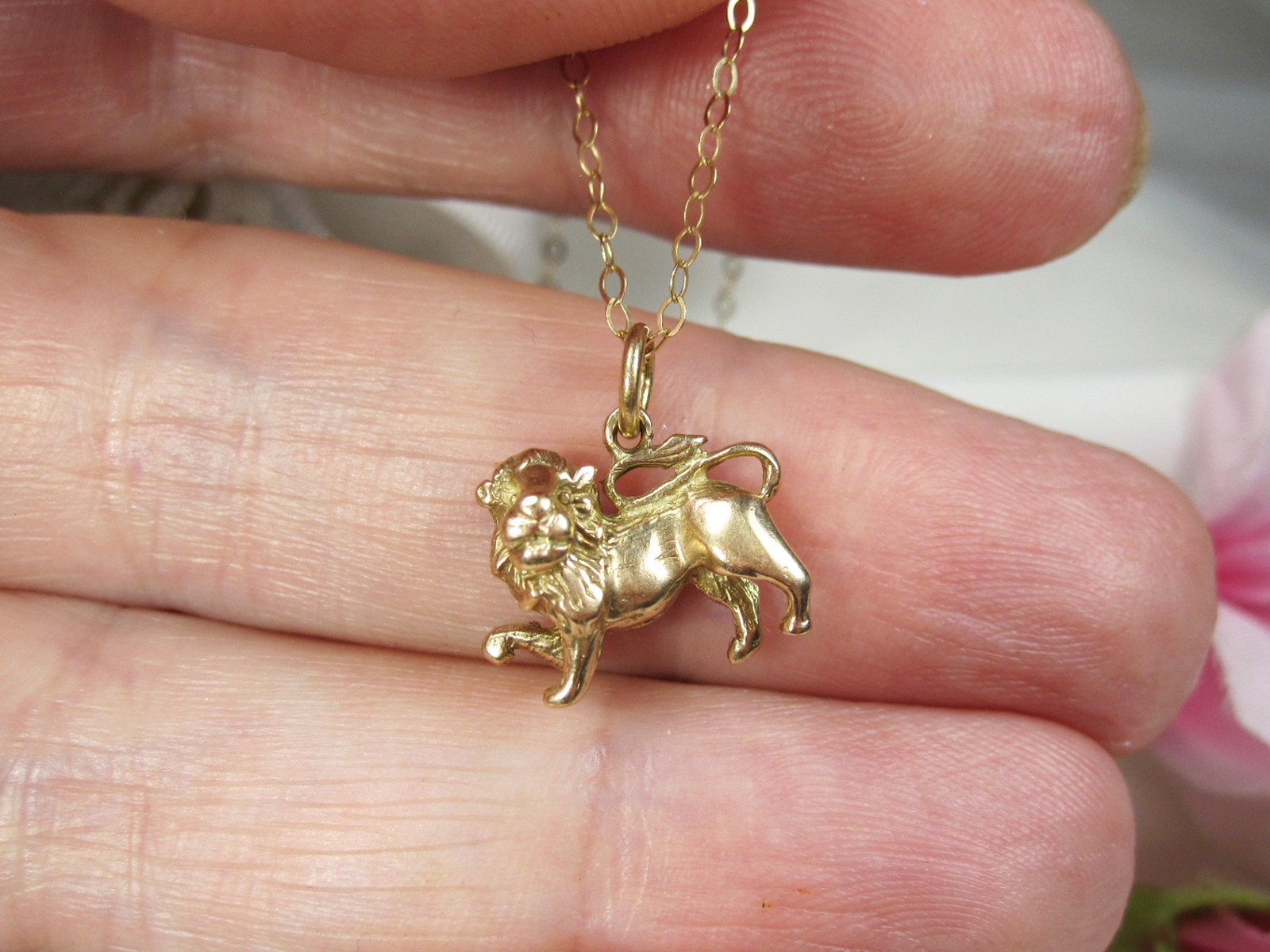 Vintage 9kt gold Lion Passant, Leo Charm pendant, Animals Charm collector