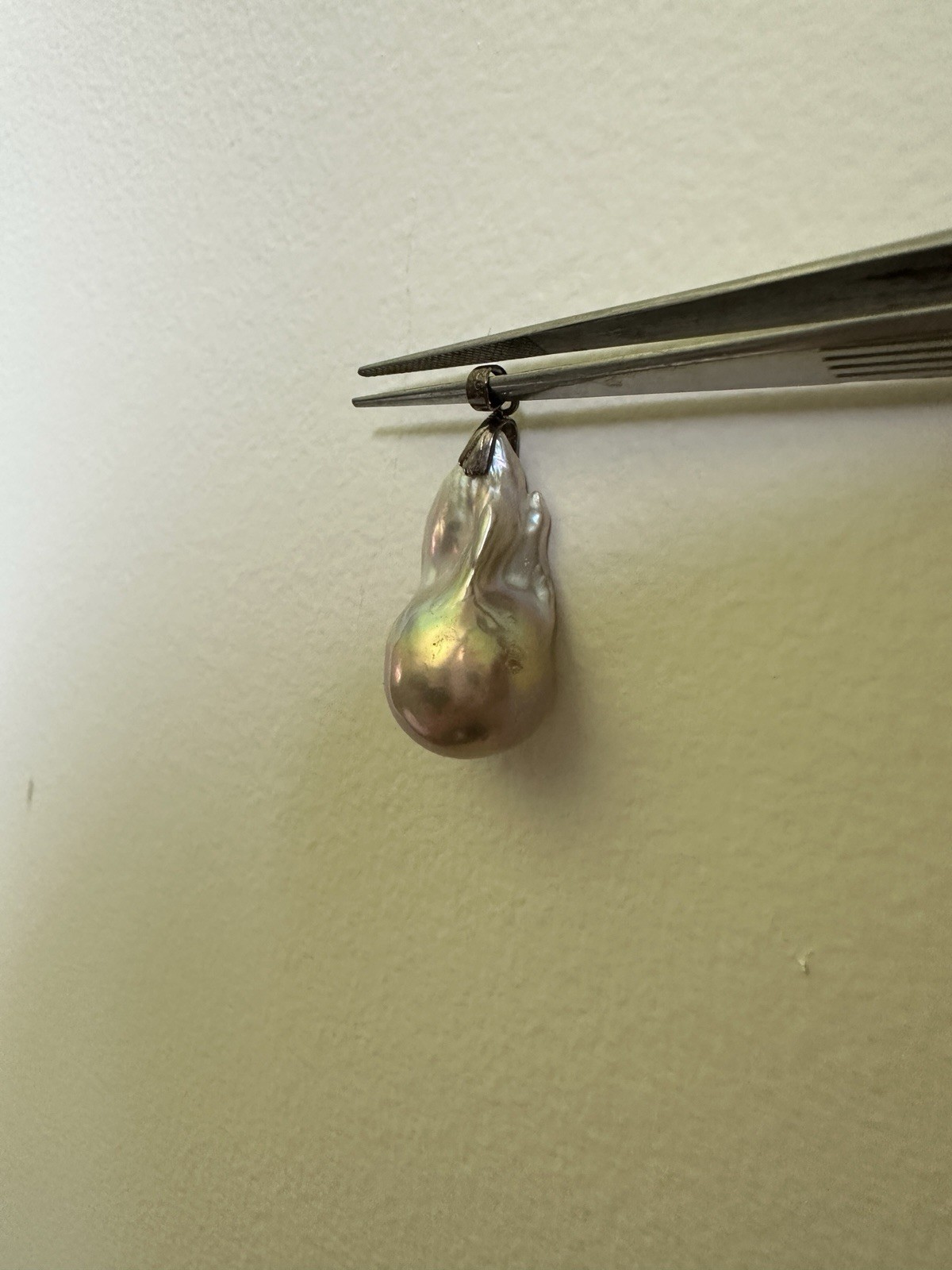 16mm freshwater baroque pearl pendant lavender and pink iridescence 925S