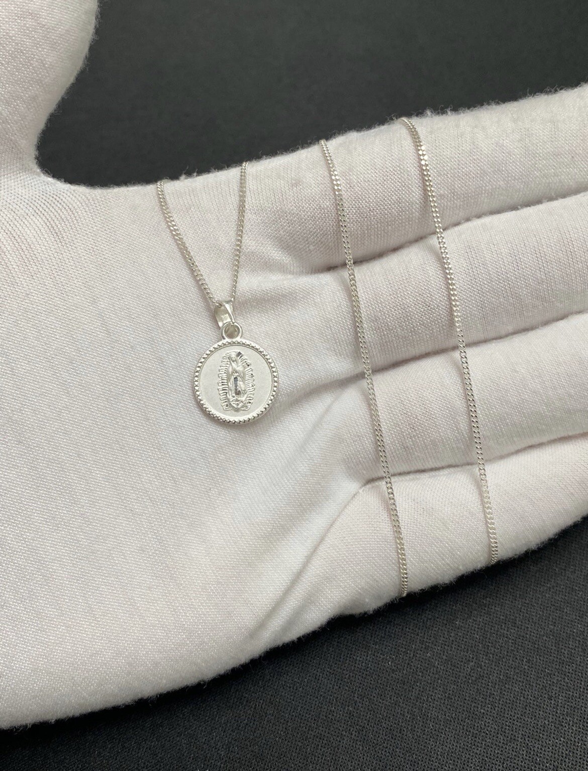 Sterling Silver Virgin Mary Pendant With 20” Silver Curb Chain