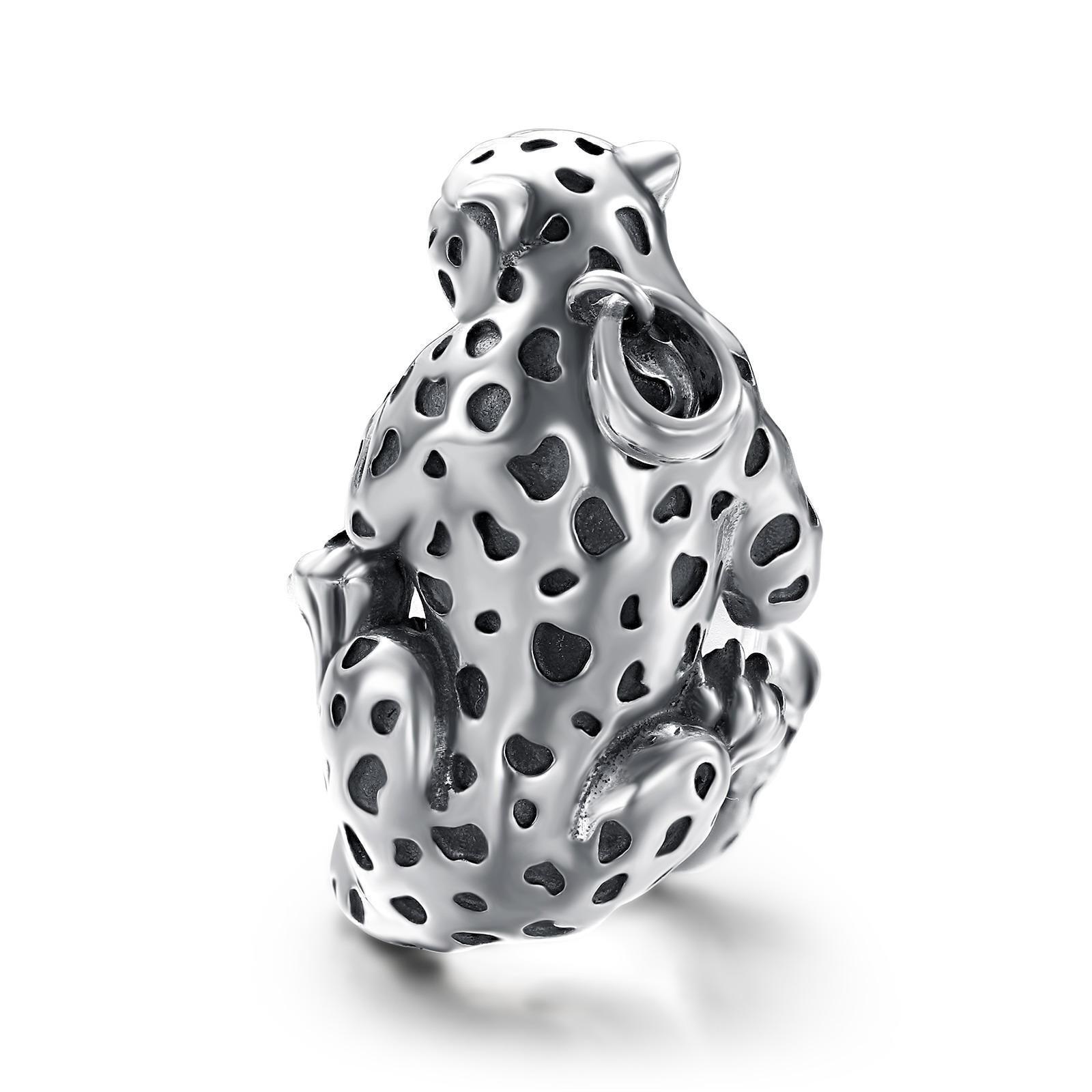 Necklace of Quartz & 925 Sterling Silver leopard Carved Crystal Skull Pendant