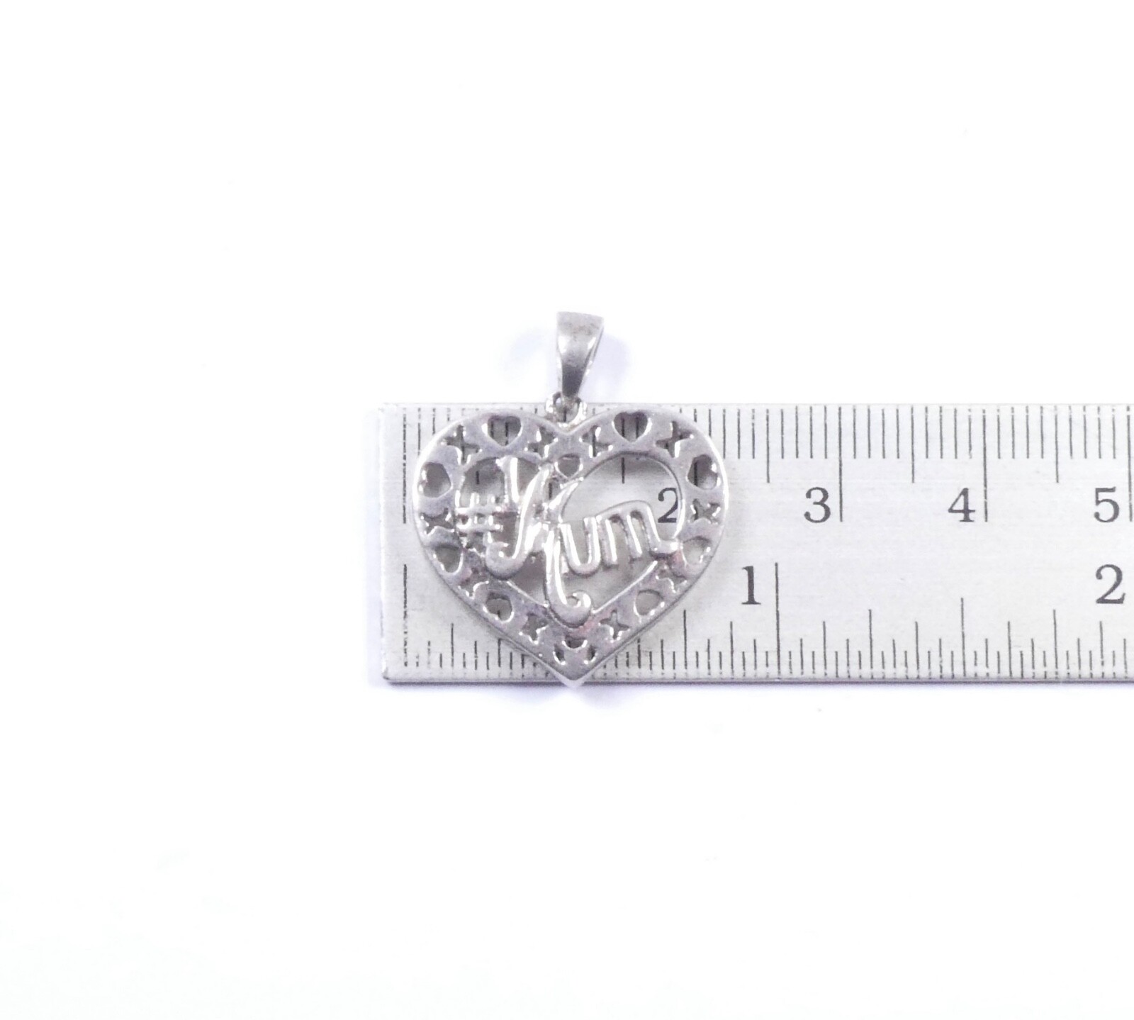 Mum Love Heart Pendant 925 Sterling Silver 2.5cm x 2cm
