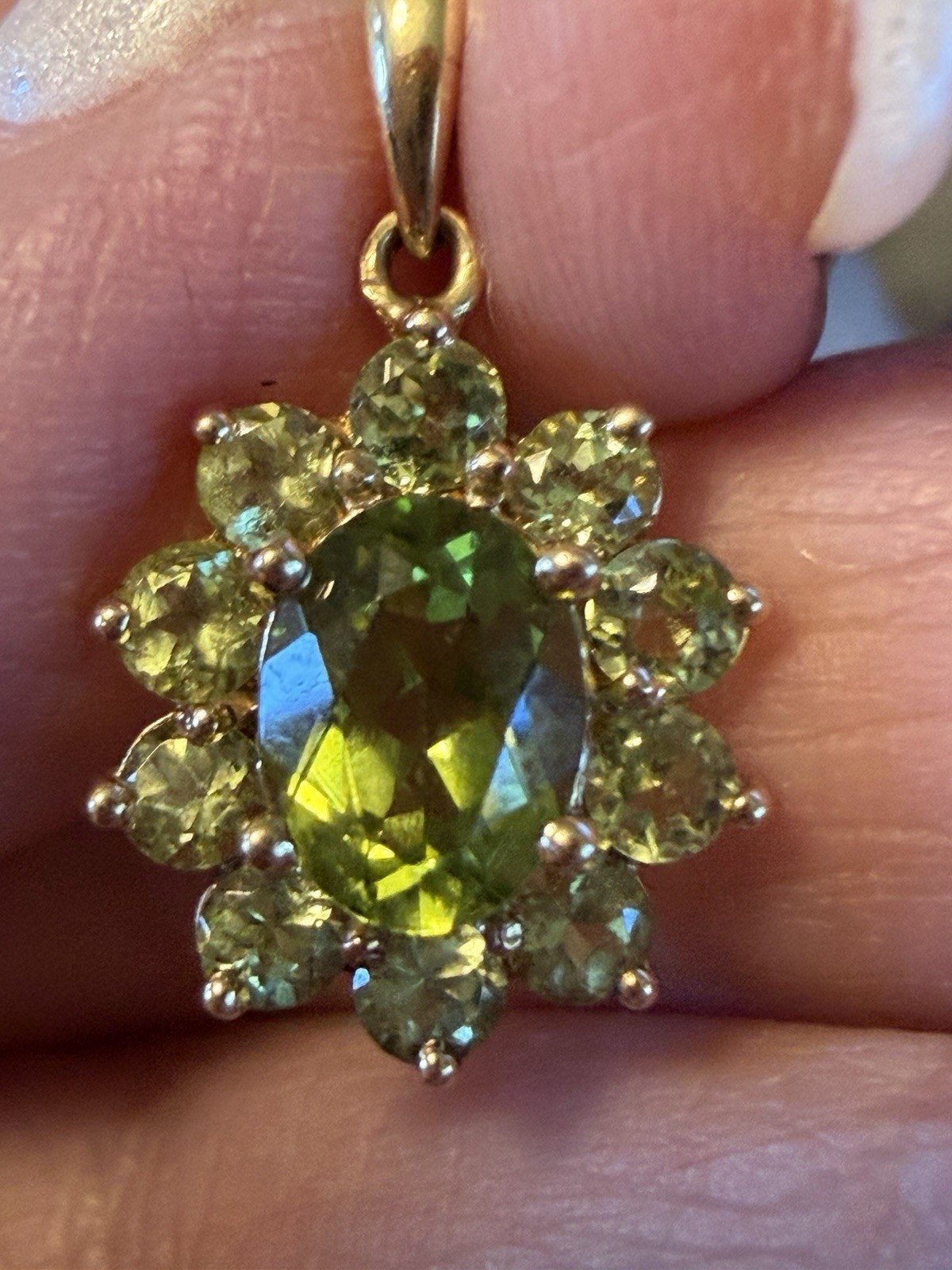 14k gold peridot pendant