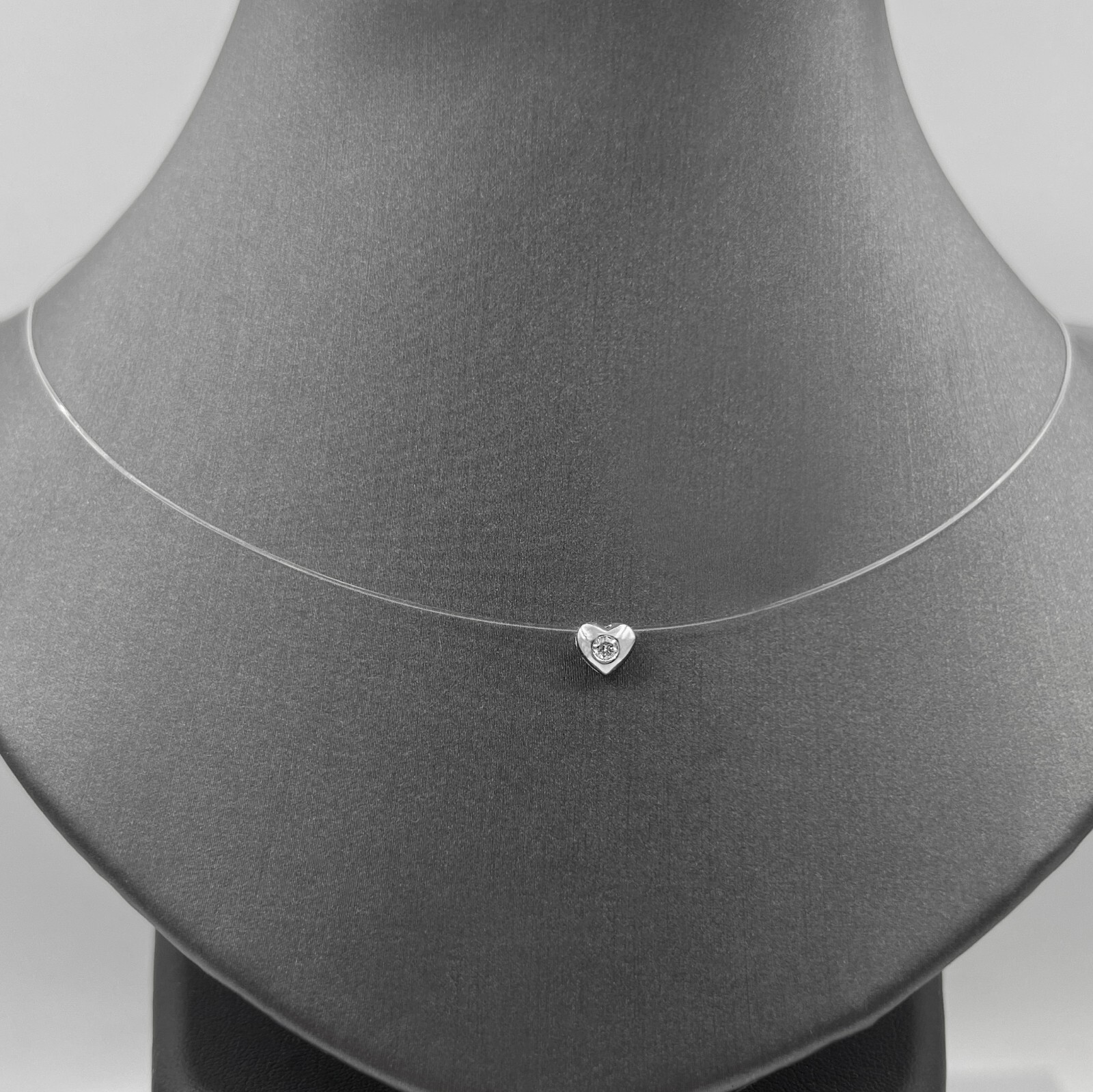 Beautiful 14K Yellow Gold Solitaire Diamond Heart Fish Wire Pendant Necklace 16″