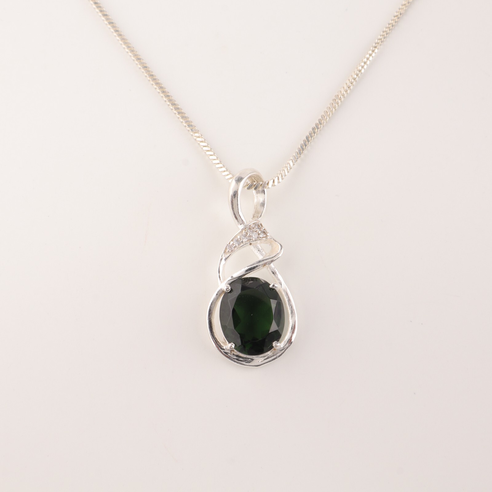 Green Tourmaline Gemstone 925 Sterling Silver Jewelry Zircon Chain Pendant1.22″