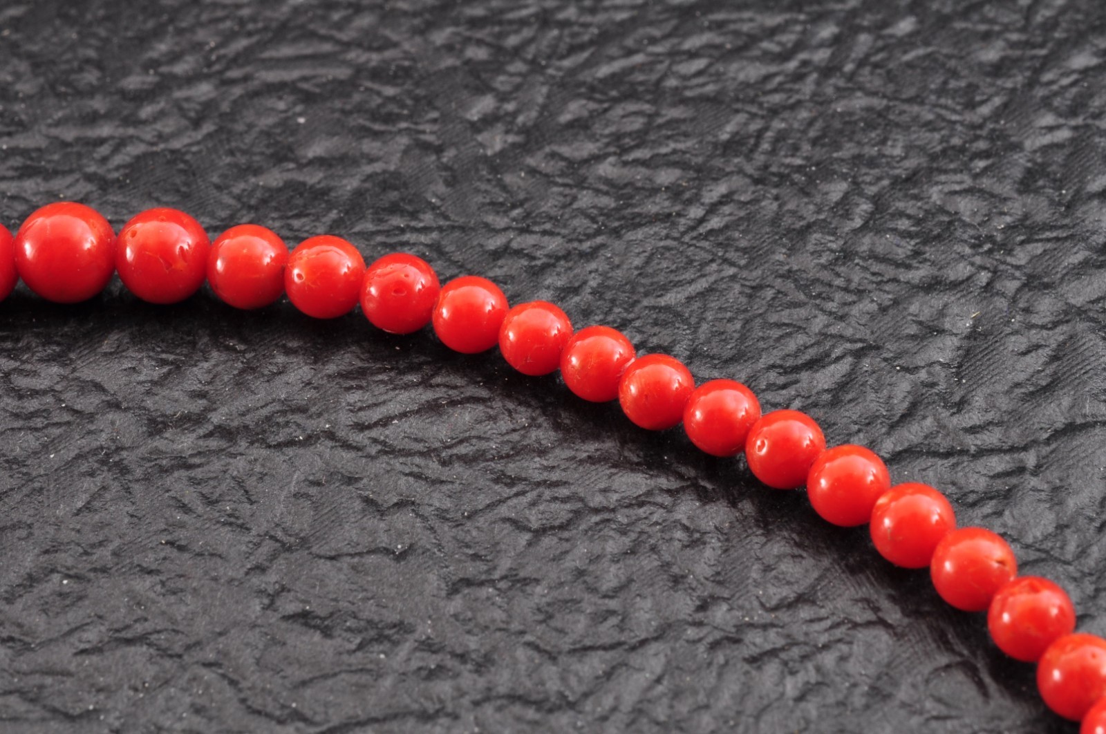 925 silver clasp, red coral undyed Rosary-style necklace (67.5ct) Certification.