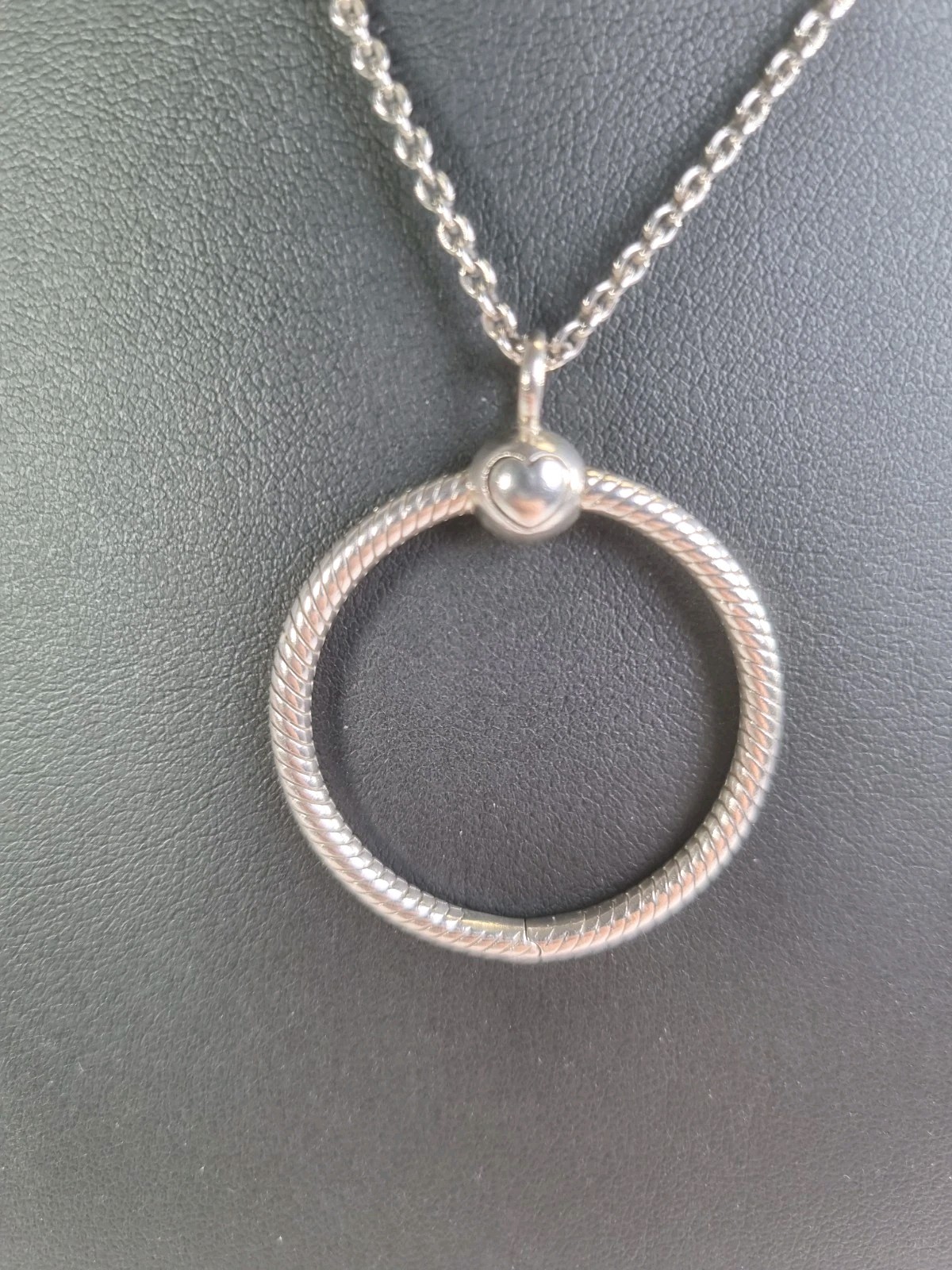 Pandora Moments Medium’ O ‘ Pendant Necklace , Excellent With Packaging, 50cm