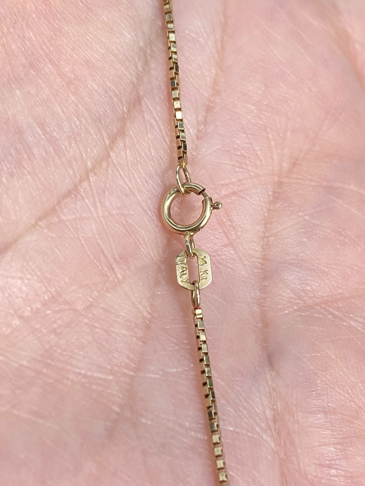 Solid 14k Yellow Gold 1.0mm Box Chain Necklace 3.01 Grams- 21 Inches