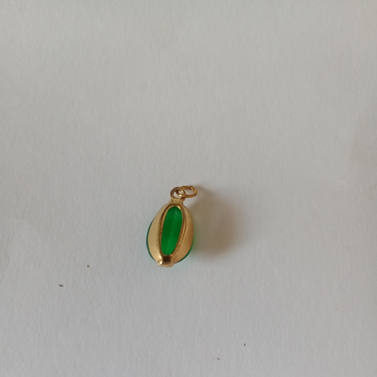 Green Jade Pendant water drop 9ct gold bezel Settings