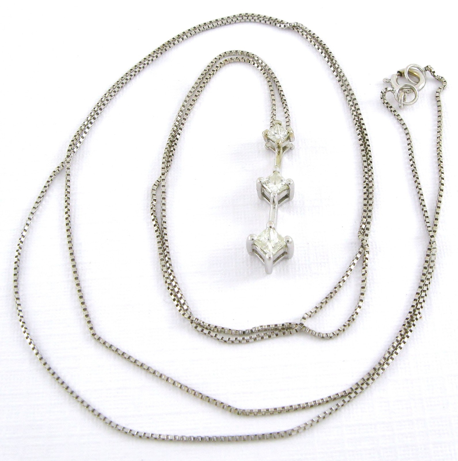 Solid 14K White Gold Graduating 3 Princess Cut .25 CTTW Diamond Necklace