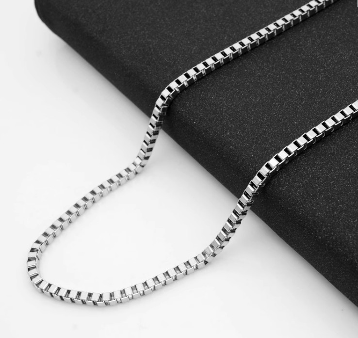 Pretty 14K Solid White Gold 0.45mm Classic White Box Chain Necklace – 18 Inch
