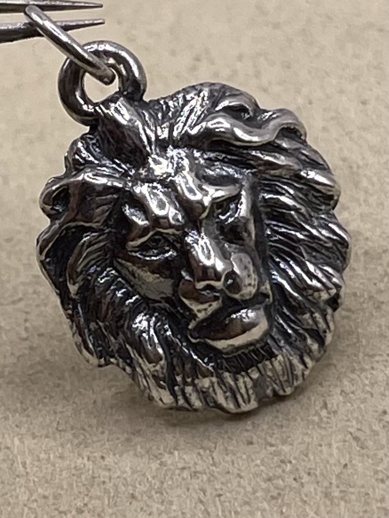 Retired James Avery Lions Head Charm Pendant ORIGINAL Uncut Loop Sterling Silver