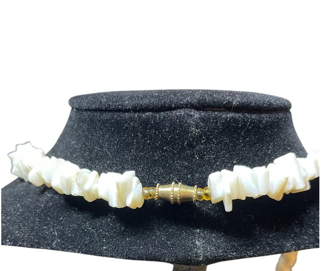 Natural White Agate Single Strand Heishi Flat Shell Necklace