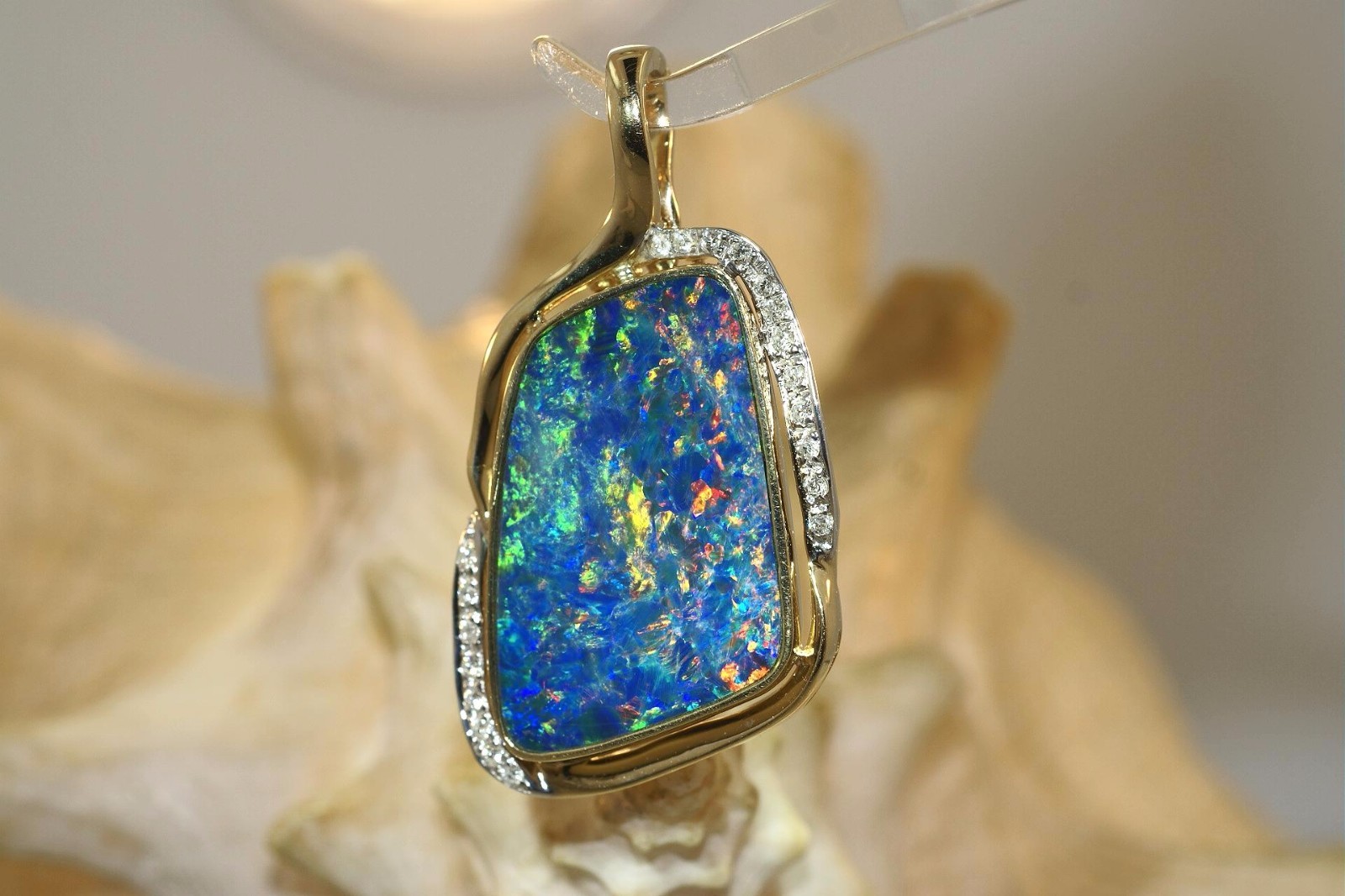 23.5MM 14K YELLOW GOLD GENUINE AUSTRALIAN DOUBLET OPAL DIAMOND ENHANCER PENDANT