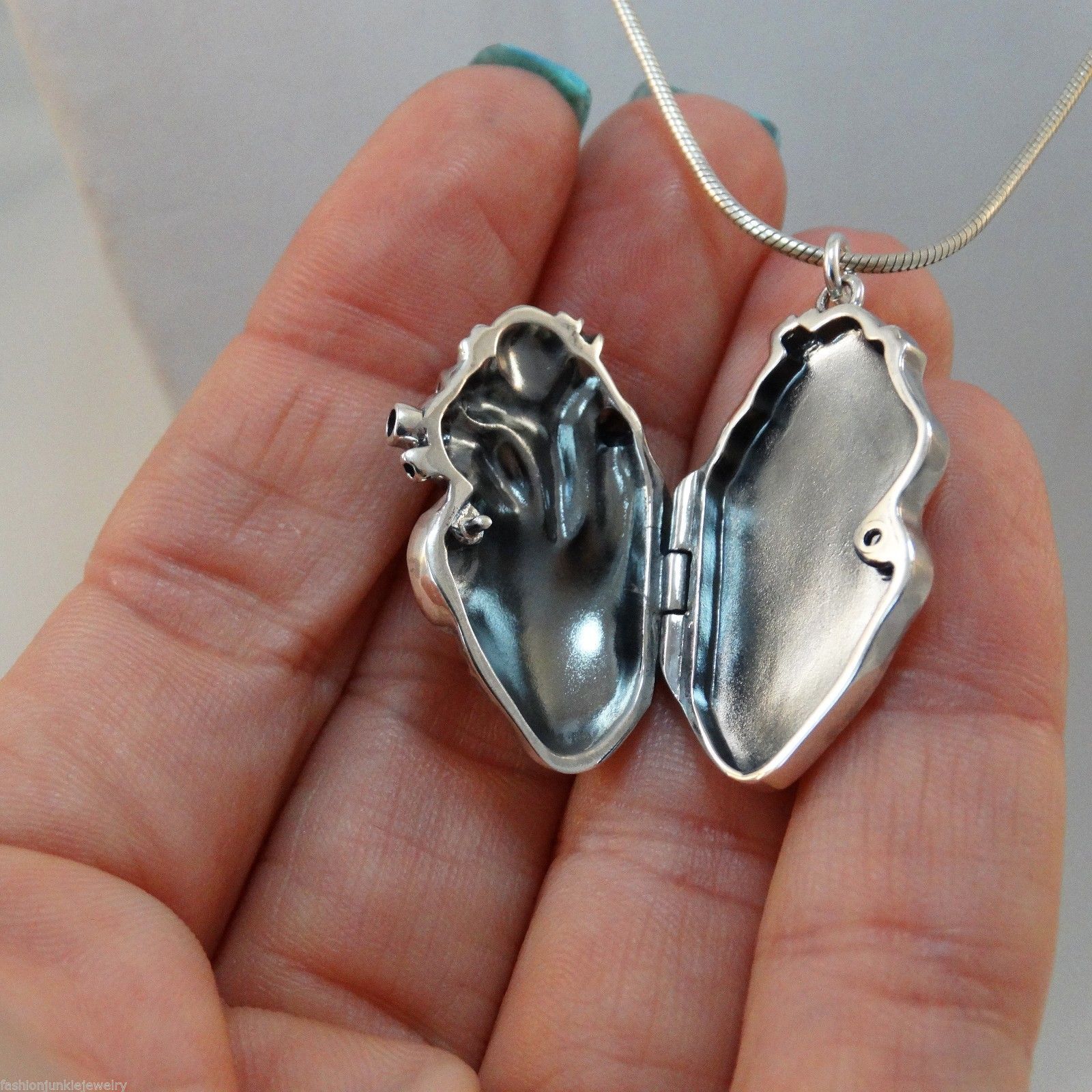 Anatomical Heart Locket Necklace – 925 Sterling Silver – Love Lifelike Human SN