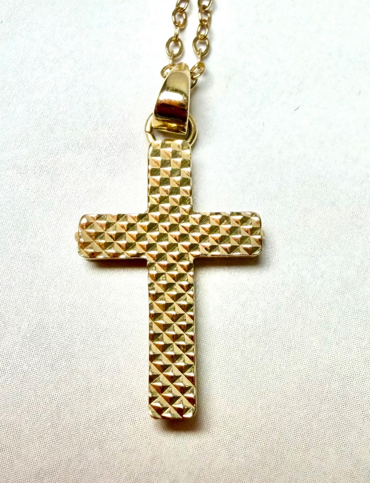 Beautiful 10k Solid Gold Cross Pendant 18” GF Chain