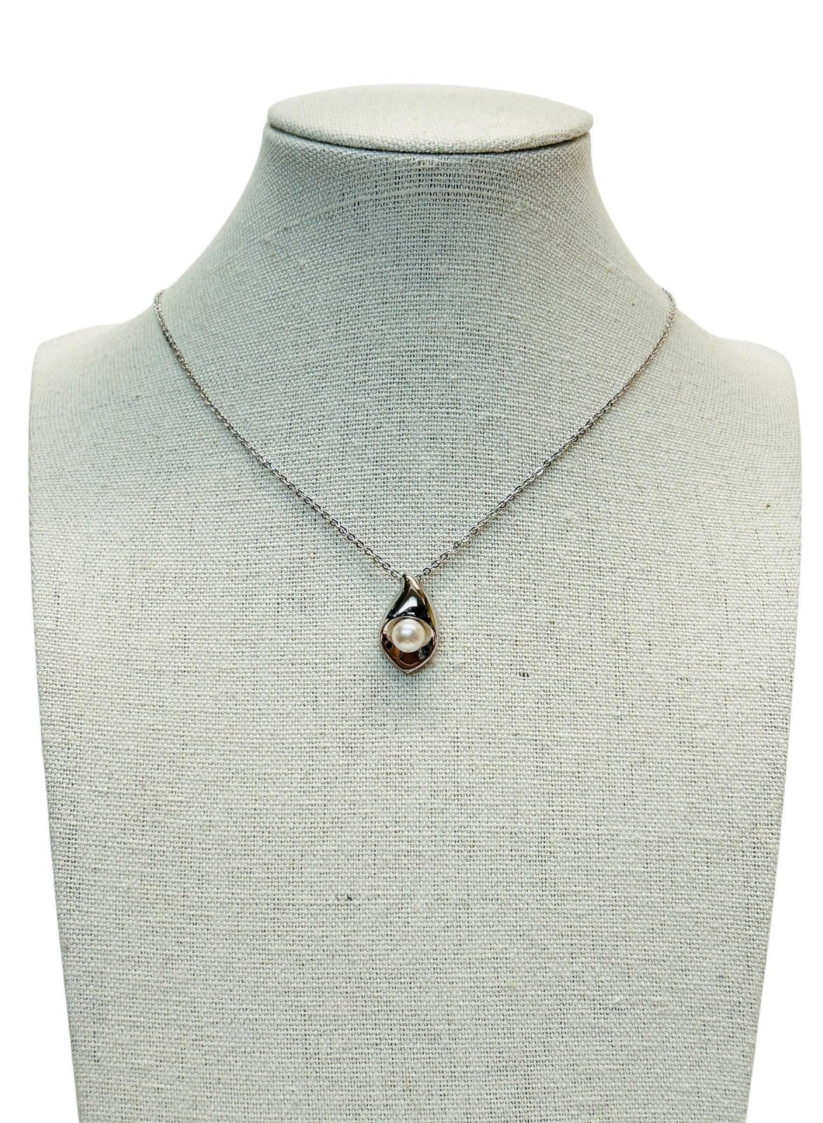 Tasaki Akoya Pearl Necklace Sterling Silver Teardrop Pendant in Original Box