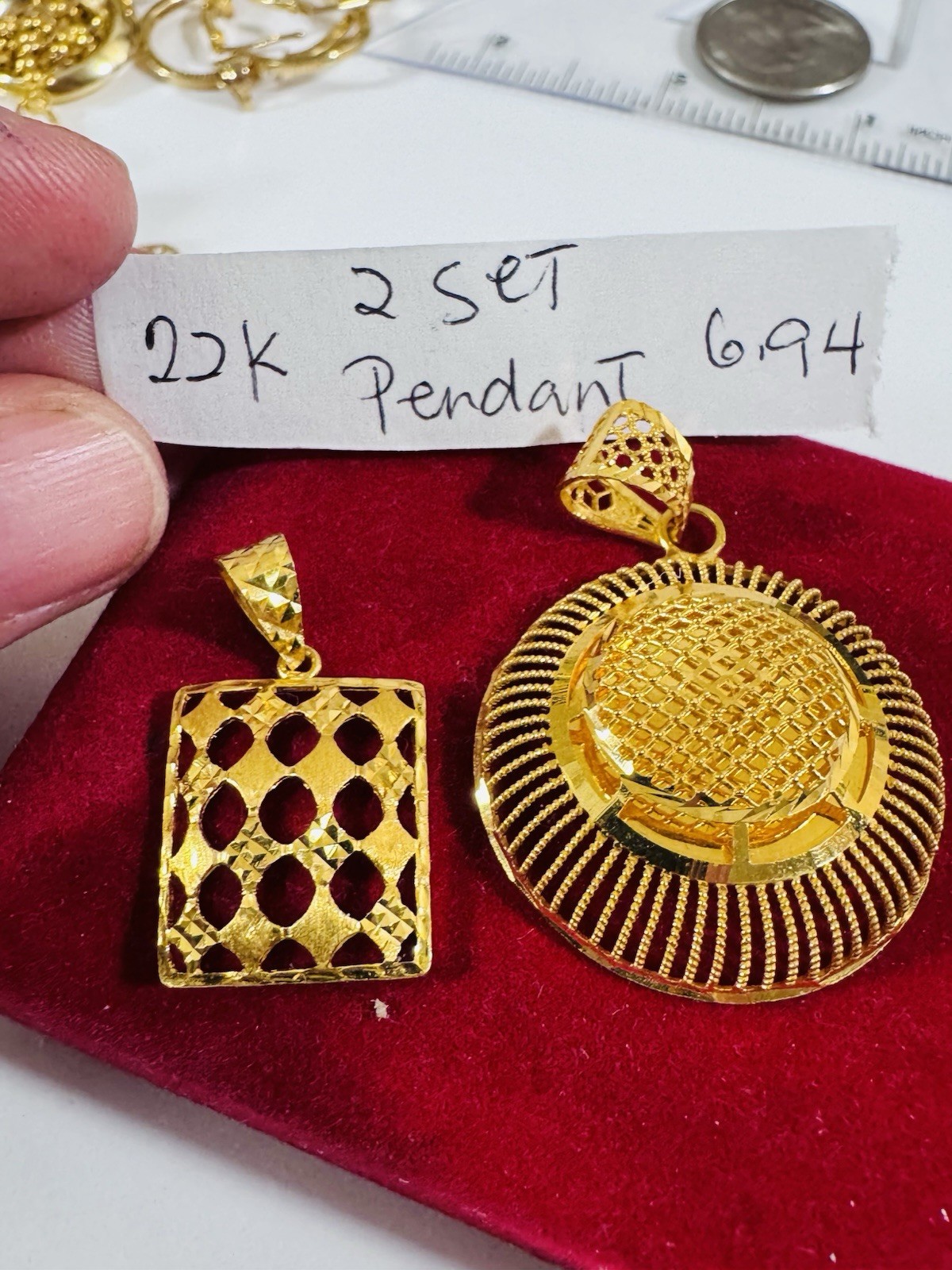 22K 916 22C Real Gold Two Set of Pendant 1 x Rectangle & 1x Round 6.94g