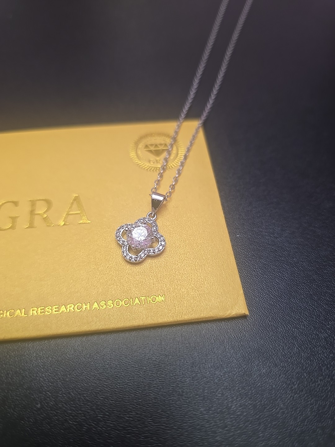 GRA 925 Sterling Silver 1ct D Color Moissanite Clover Pendant Necklace