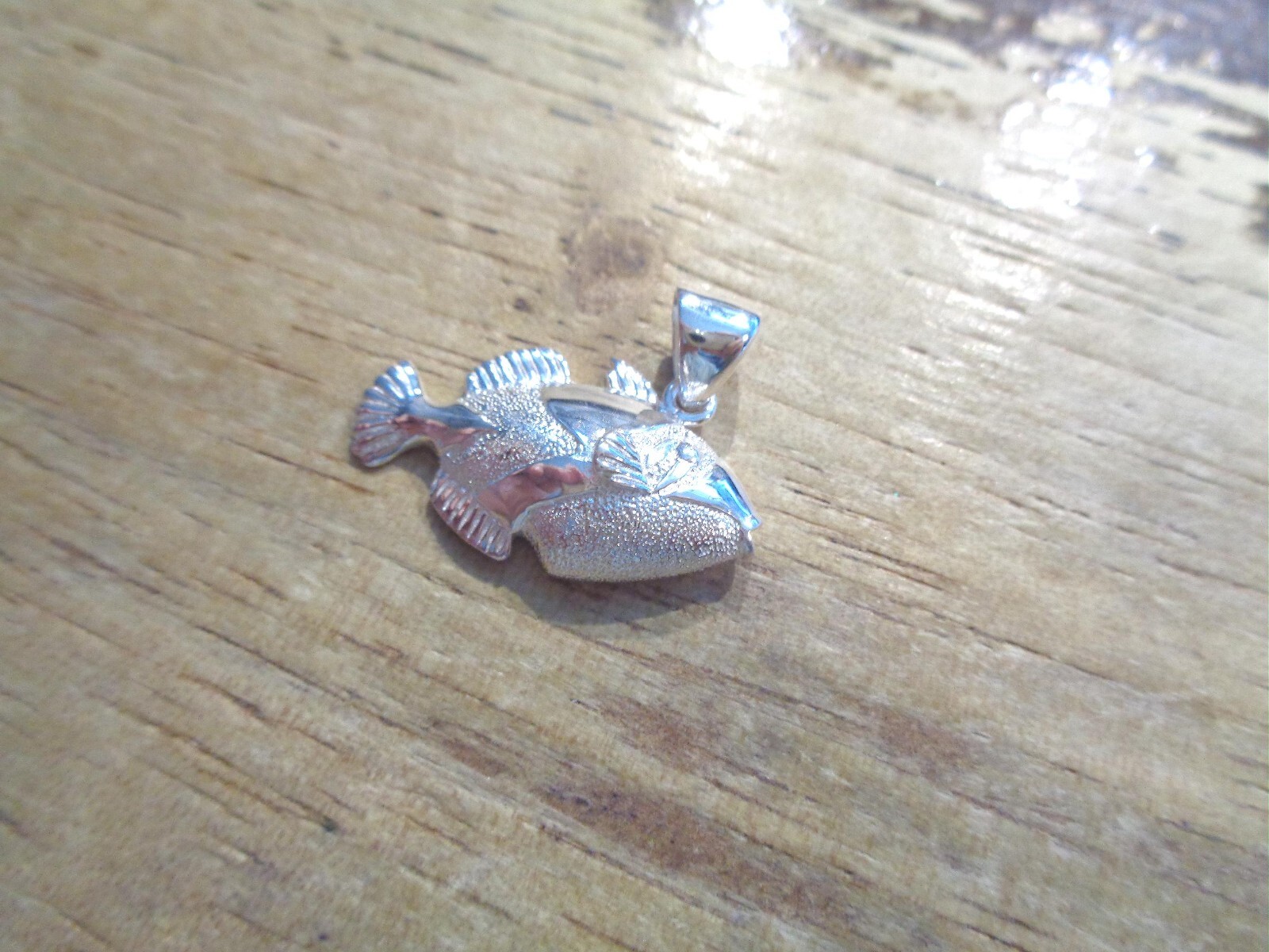 26MM SOLID 925 STER SILVER HAWAIIAN HUMUHUMUNUKUNUKUAPUAA TRIGGER FISH PENDANT