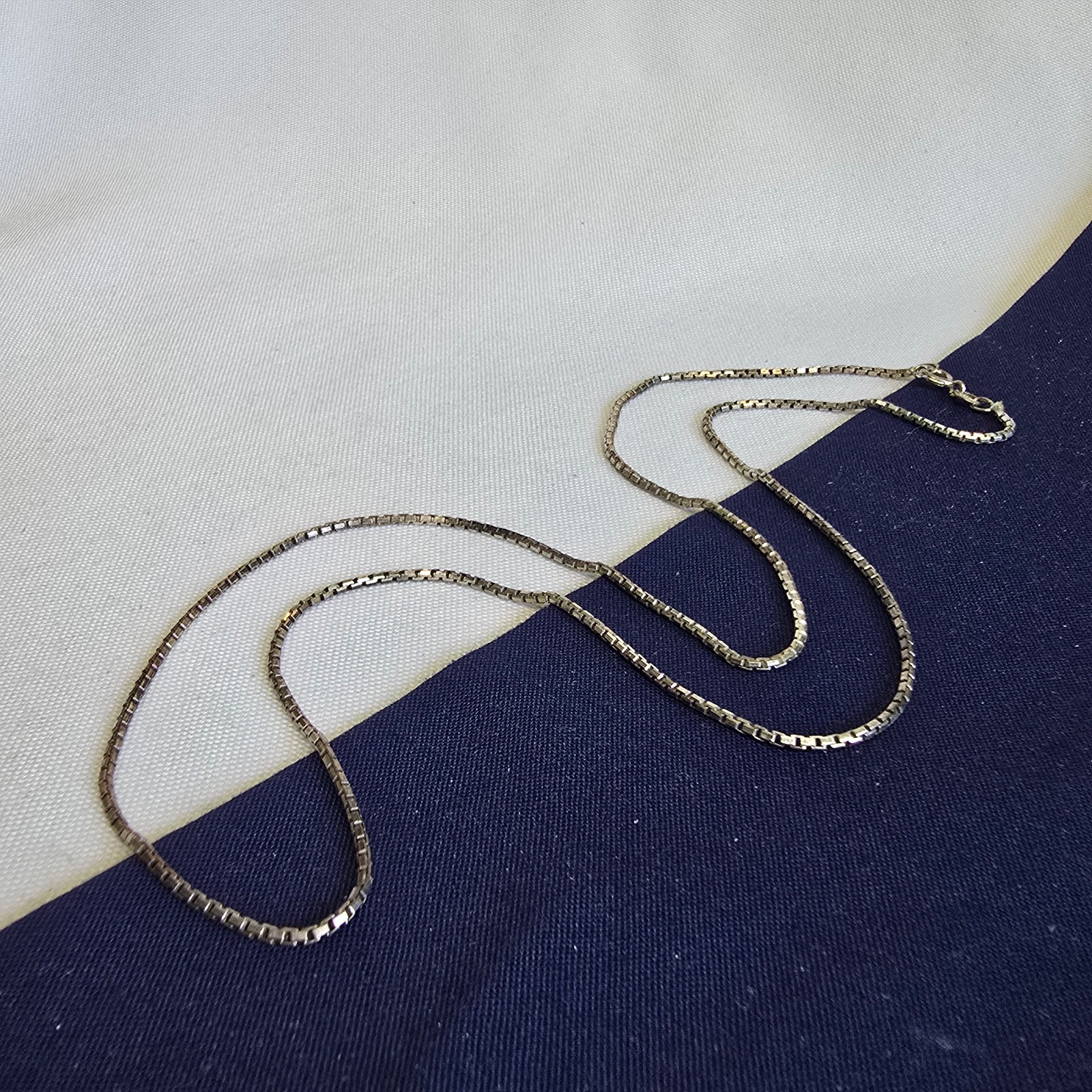 Sterling Silver Necklace 6.72g Fine Jewelry 23.5″ Box Chain Spring Ring