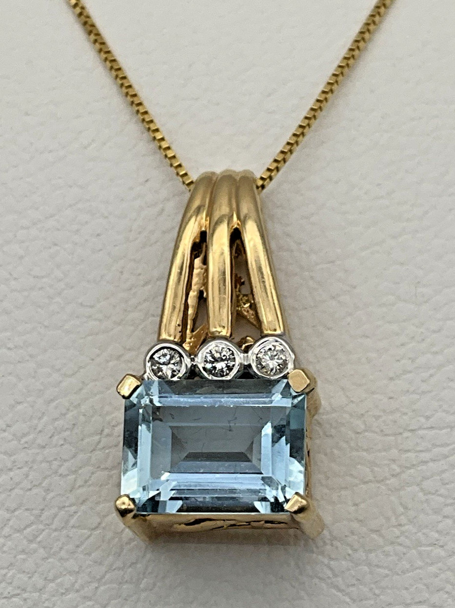 14K Yellow Gold 1.22cttw Aquamarine & Diamond Pendant With 18” Box Chain