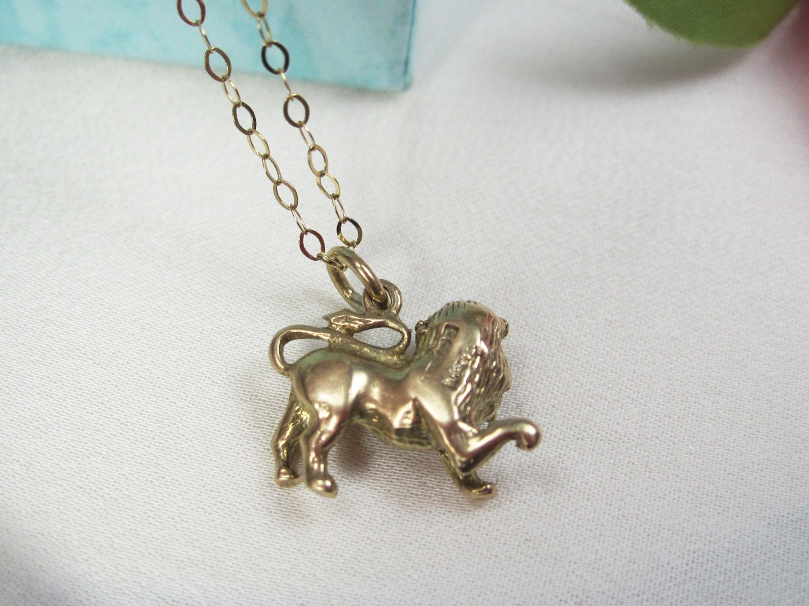 Vintage 9kt gold Lion Passant, Leo Charm pendant, Animals Charm collector