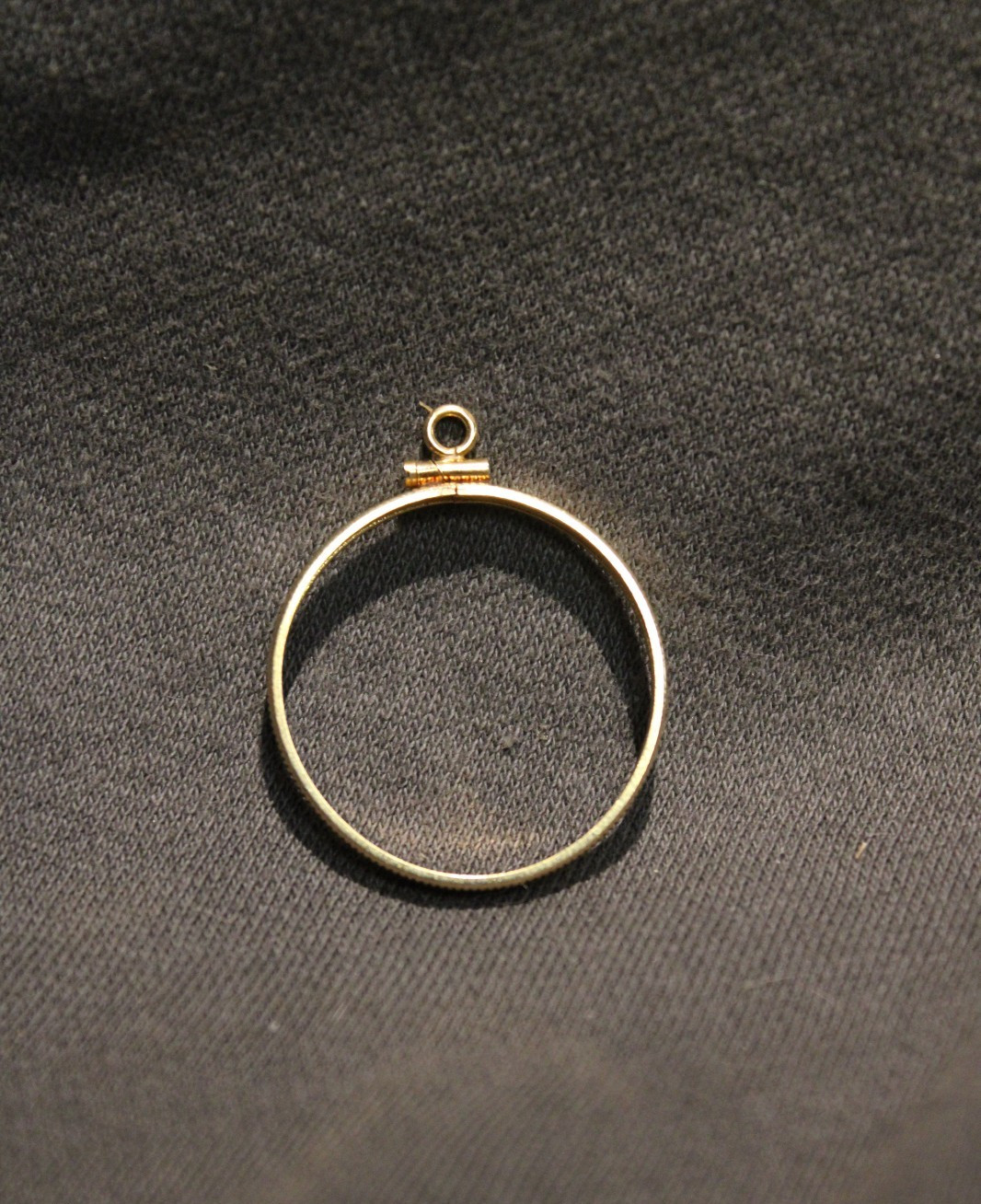 14K BEZEL FOR MEXICO 20 PESO GOLD COIN. SCREW TOP / REEDED EDGE. N.O.S.!