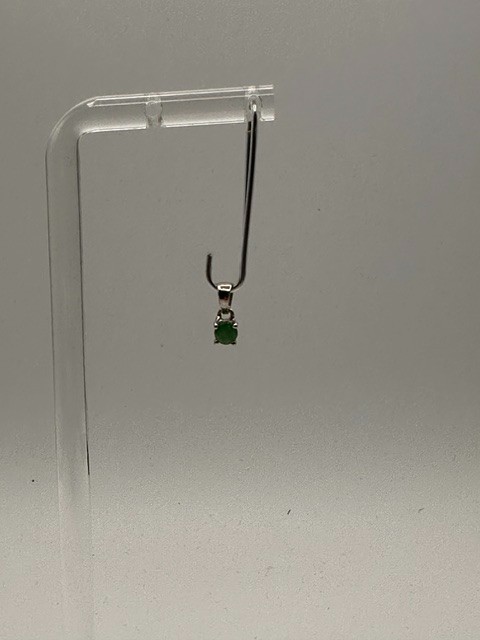 925 Sterling Silver 4mm Natural Emerald Pendant