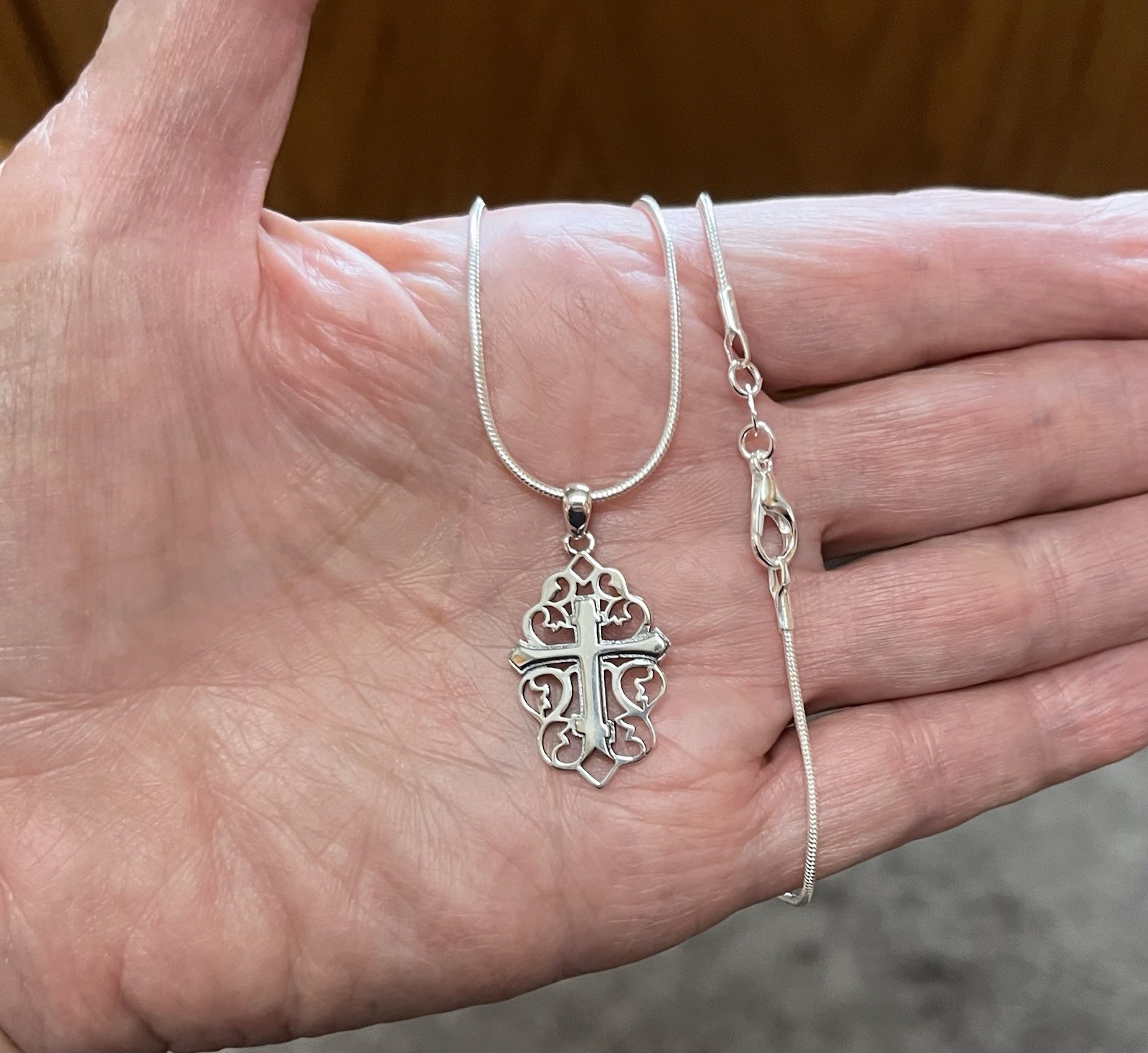 Sterling Silver Cross Pendant &18” Snake Necklace,Spiritual & Beautiful 💗🌹