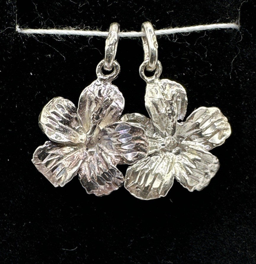 Hawaiian Hibiscus 18.4mm Sterling Silver Flower Pendants 1.75g Each