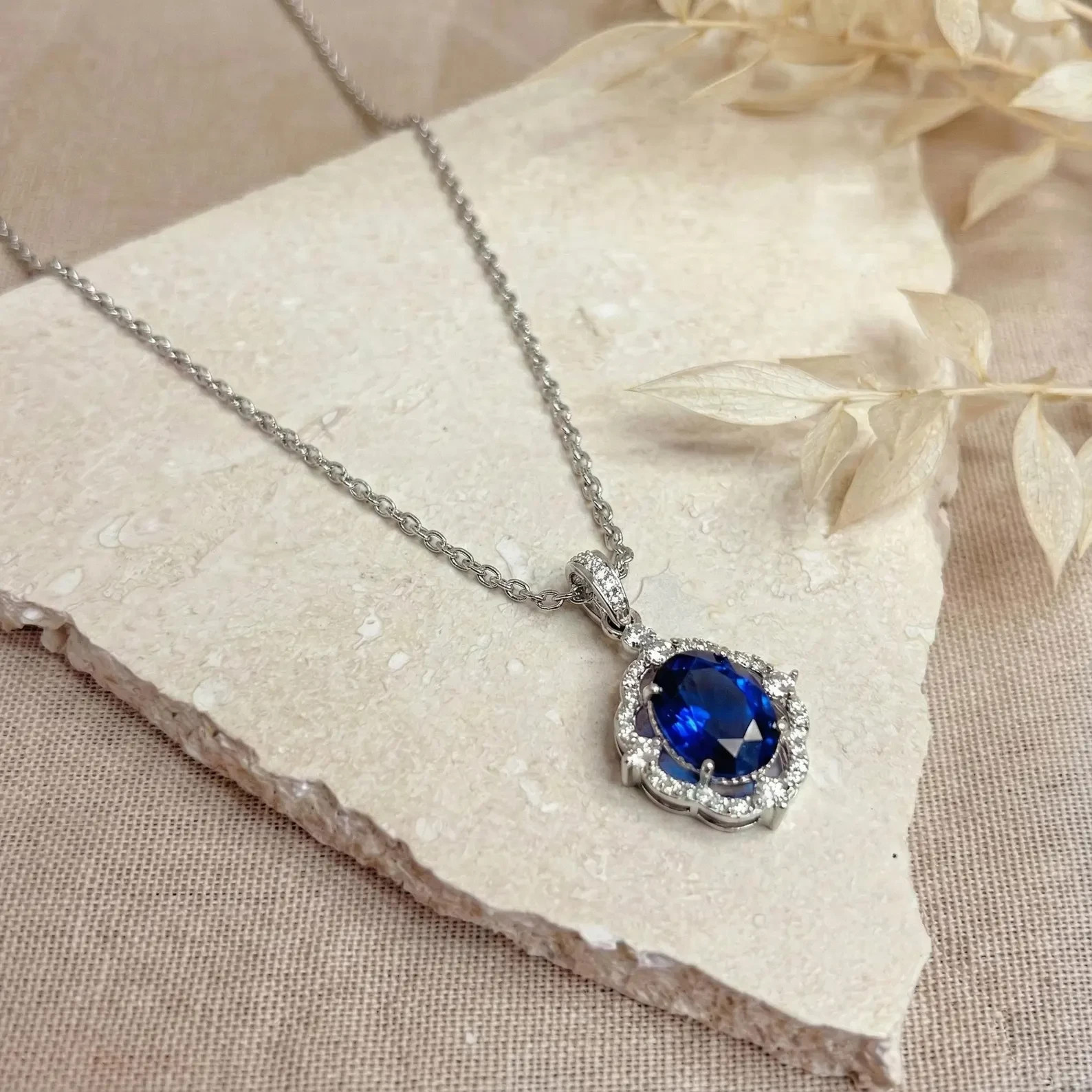 4.50 Ct Oval Cut Natural Sapphire Diamond Gorgeous Pendant 14K White Gold