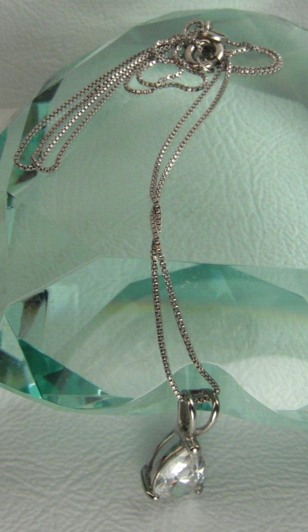 925 Teardrop Swarovski Pendant 925 1.51g Box Chain 18.5″ Spring Ring Clasp
