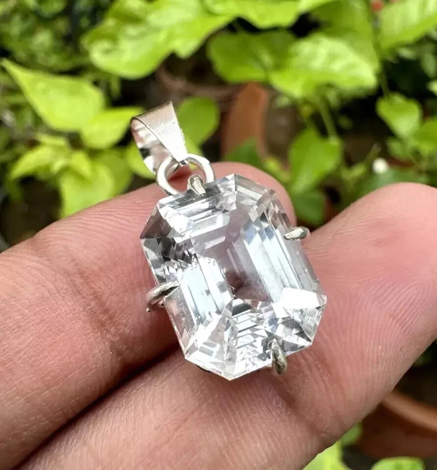Natural Certified 25 Ct Emerald White Sapphire 925 Solid Silver Pendant