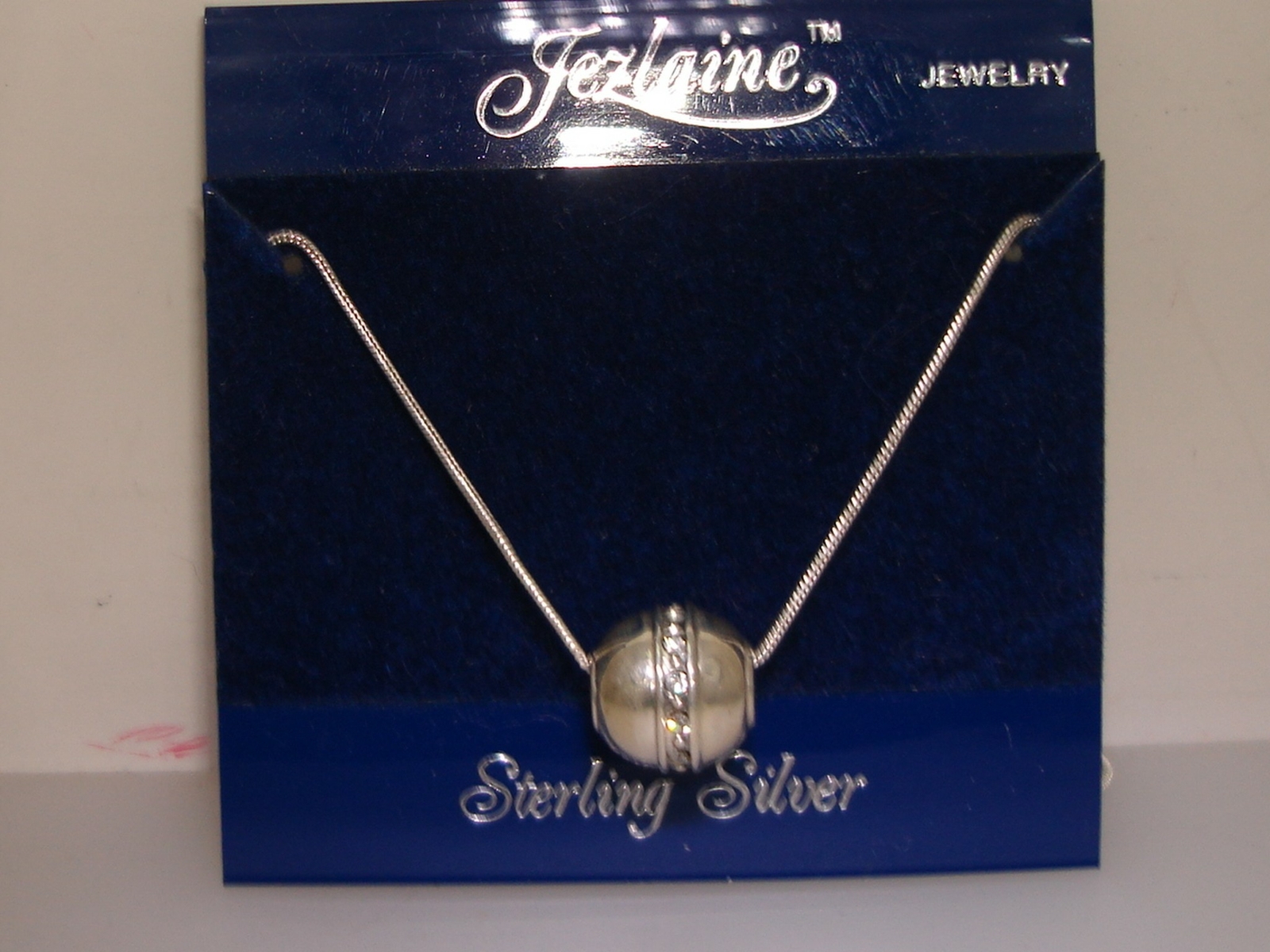 LOVELY JEZLAINE STERLING SILVER PENDANT NECKLACE! NEW ON ORIGINAL CARD