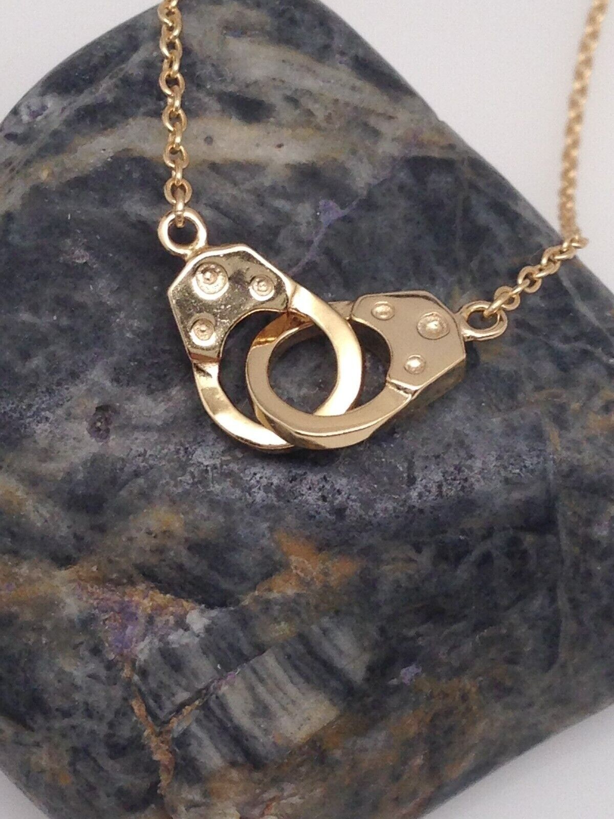 925 Sterling Silver Plain Handcuff Pendant Necklace Womens 9.5mm 17.25″ Gold