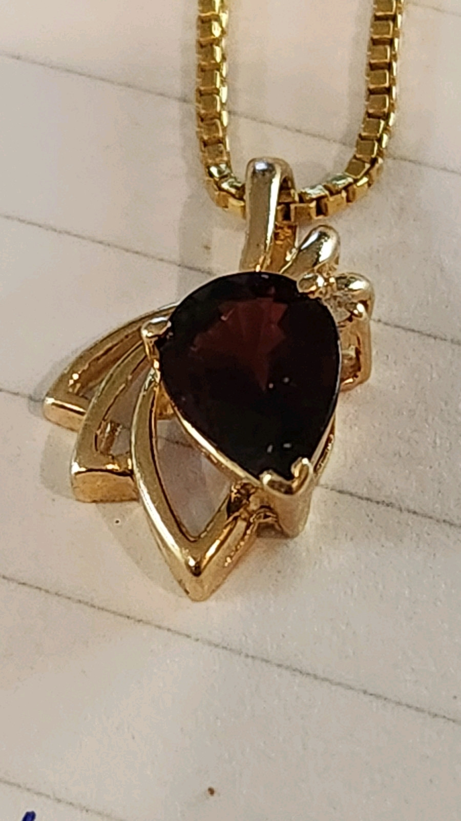 Vintage 14k Gold Pear Shape Garnet Pendant 2grams