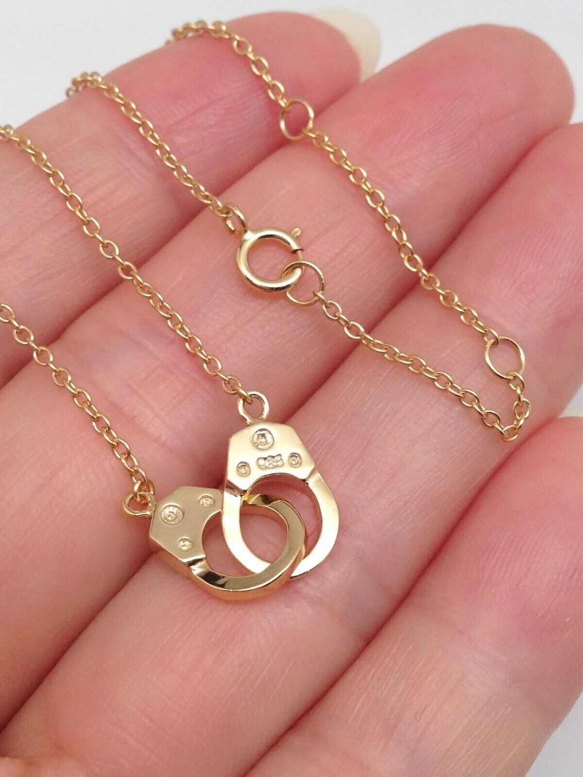 925 Sterling Silver Plain Handcuff Pendant Necklace Womens 9.5mm 17.25″ Gold