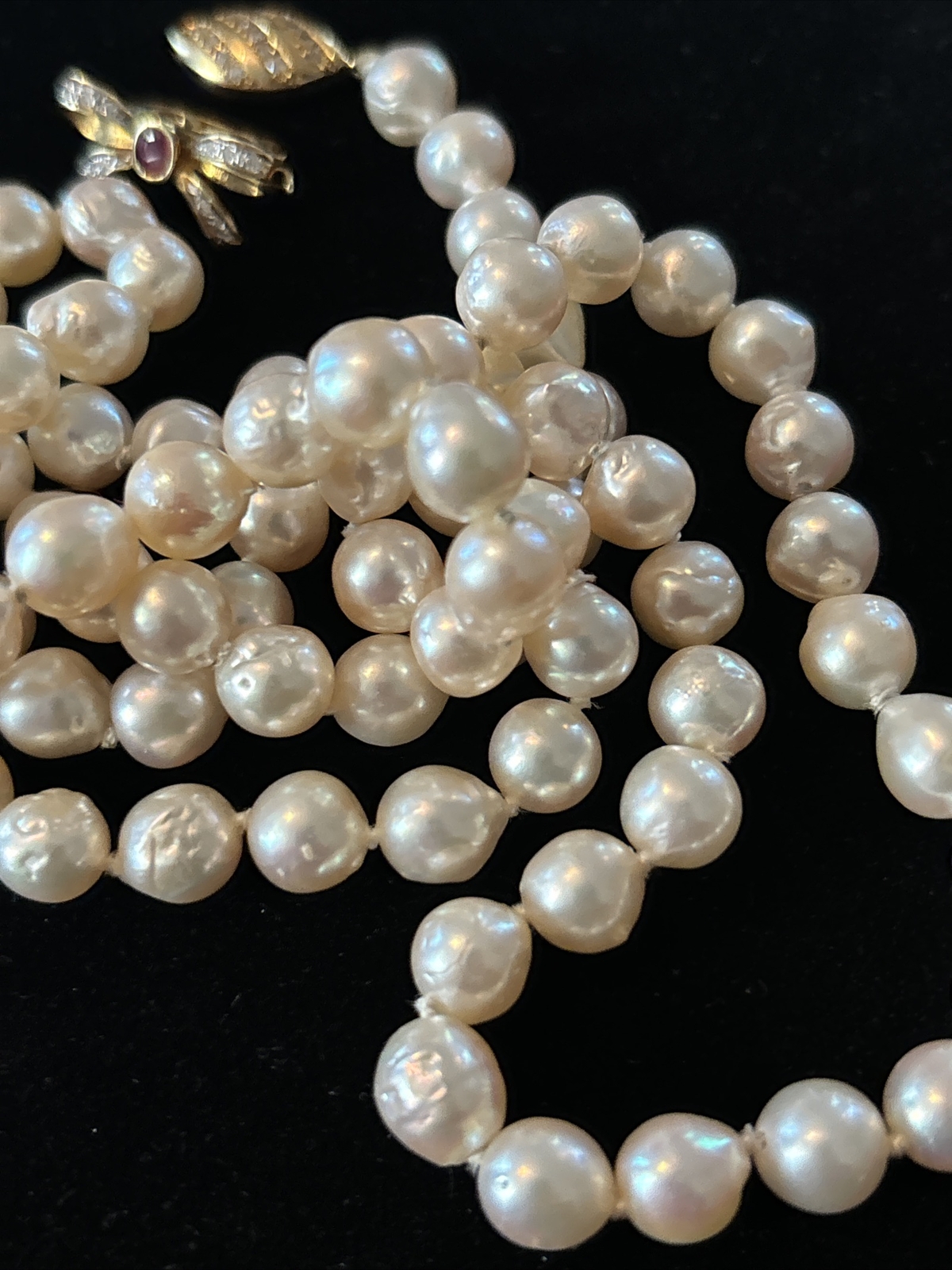 VTG 31” Pearl Necklace 14K Gold Diamond Clasp & Gold Ruby Diamond Bow Enhancer