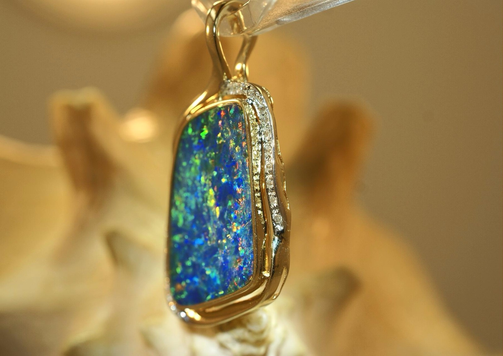 23.5MM 14K YELLOW GOLD GENUINE AUSTRALIAN DOUBLET OPAL DIAMOND ENHANCER PENDANT