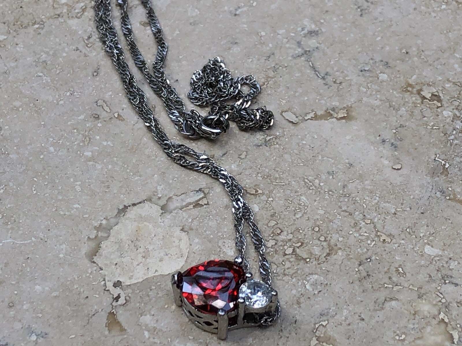 ❤️✨925 STERLING SILVER Red Ruby Garnet Color HEART Pendant Necklace TWIST CHAIN