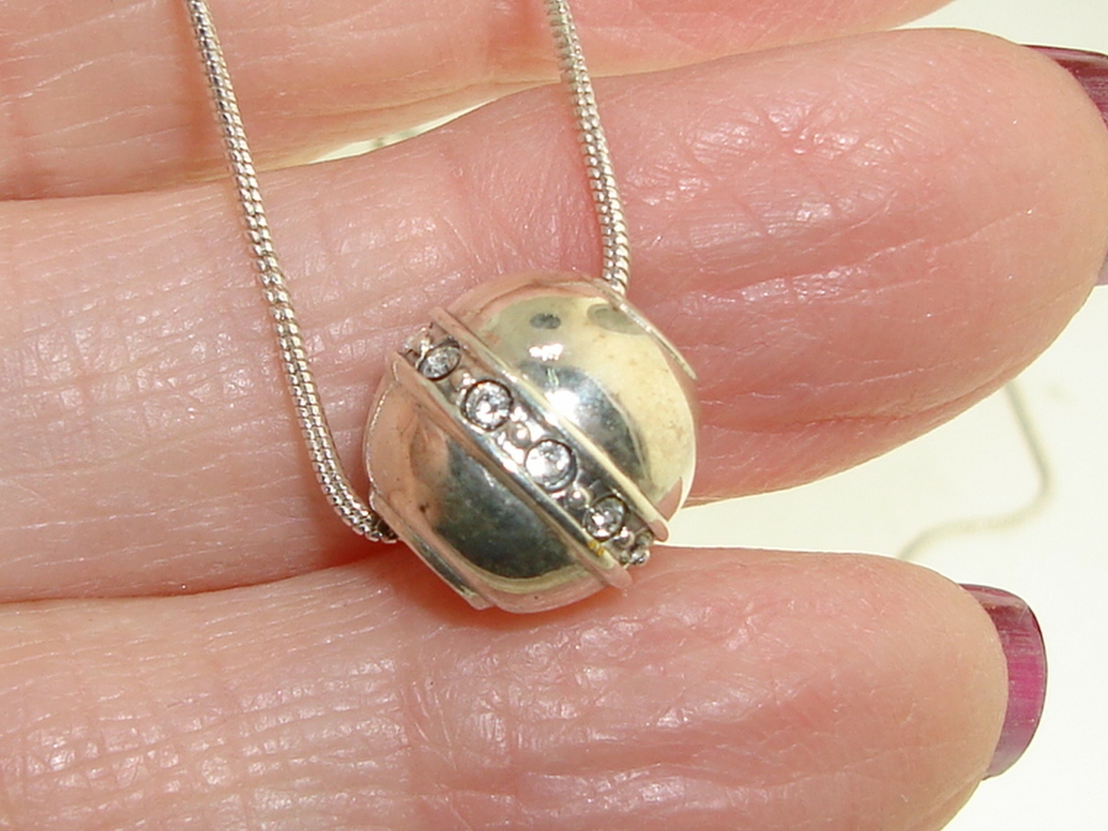 LOVELY JEZLAINE STERLING SILVER PENDANT NECKLACE! NEW ON ORIGINAL CARD