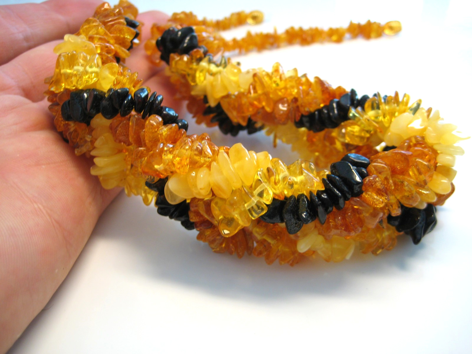 Genuine Massive Amber Beautiful Multiclor Baltic Amber Necklace 57 g. 20 in !!!