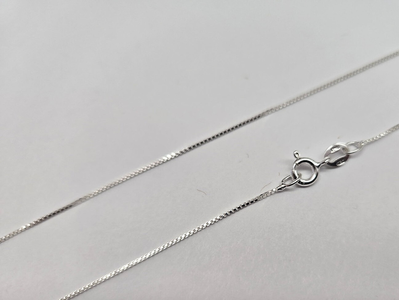 925 Sterling Silver Very Fine Thin Box Chain Necklace Women 0.7mm 16″ to 18″