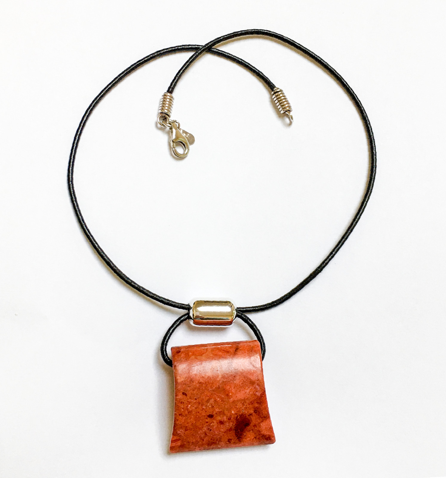 SILPADA Coral Leather Pendant Necklace N0965 Cardinal Rule VERY GOOD CONDITION
